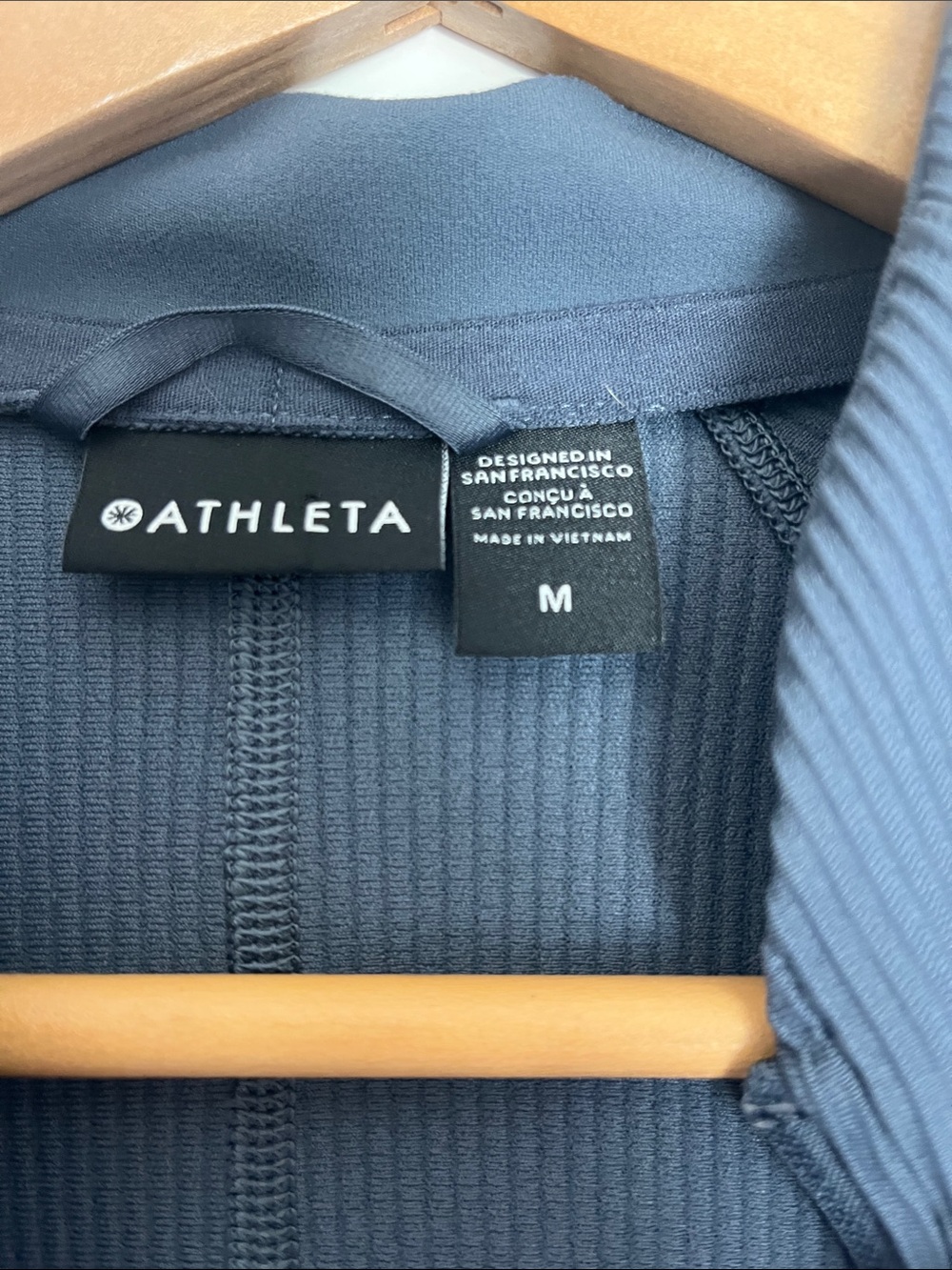 Athleta Salutation Ribbed Jacket 2.0 Blue  Full Zip Thumbhole Yoga Jacket Medium - Picture 2 of 6